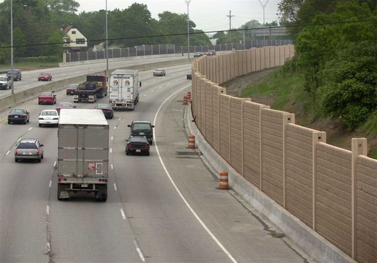 How to Construct Highway Noise Cancelling Walls Sound Proof