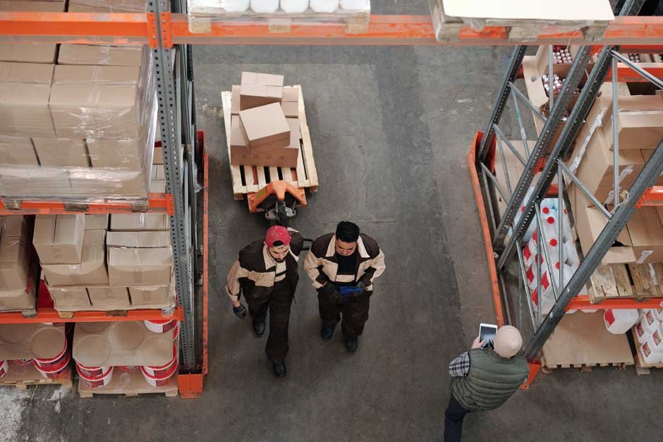 How to Create a Warehouse Floor Plan for More Efficiency