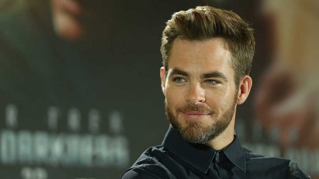 Chris Pine’s Net Worth chris-pine-smiling