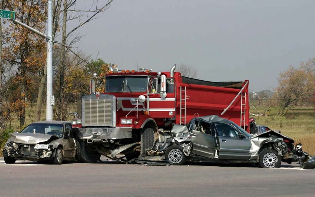 HOW TO FILE A LAWSUIT AFTER A TRUCK ACCIDENT? truck accident