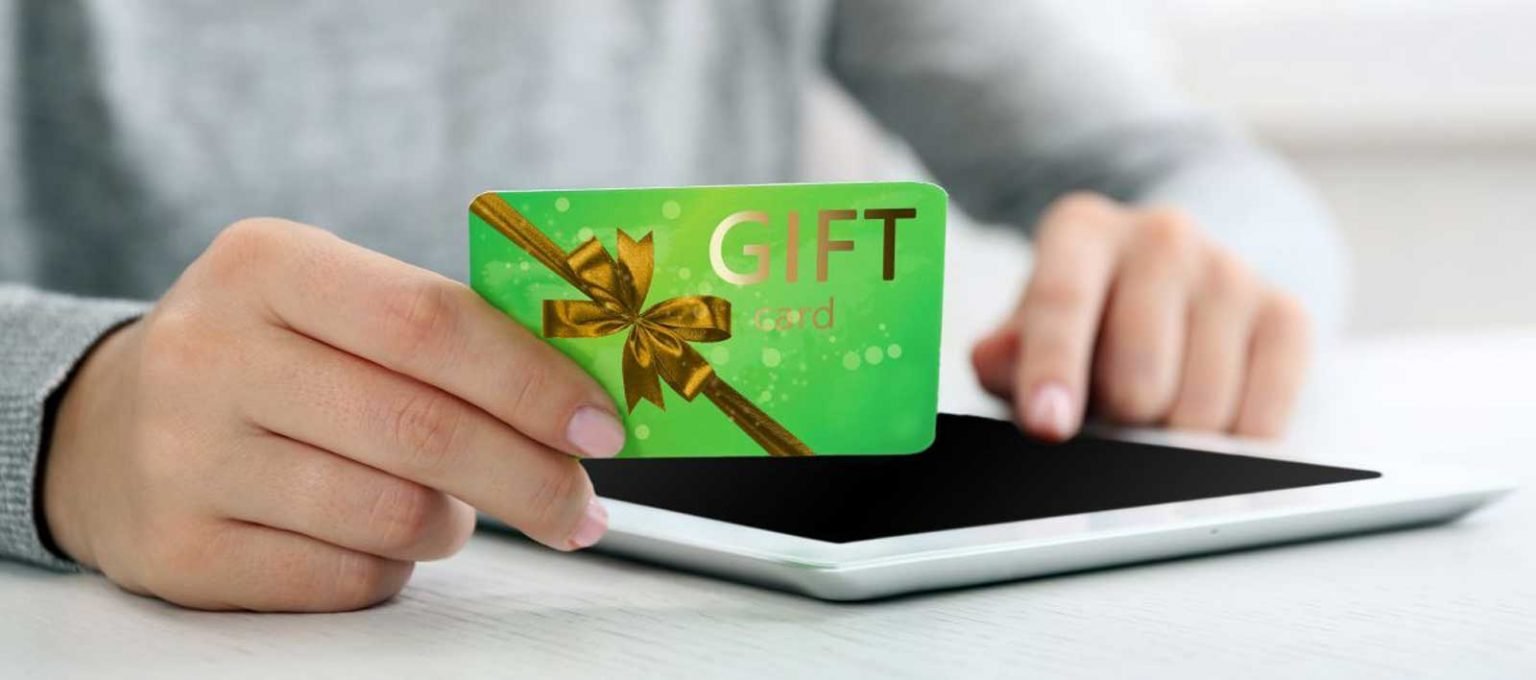 The Proper Handling of Universal Gift Cards Universal Gift Cards