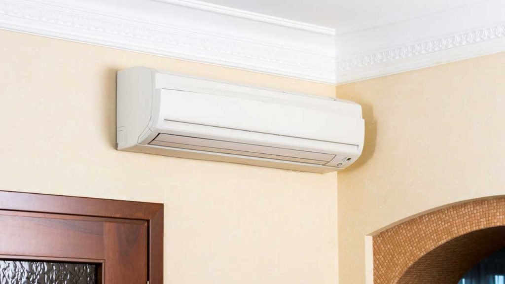 Why Air Conditioner Blows Hot Air? Air Conditioner Blows Hot Air