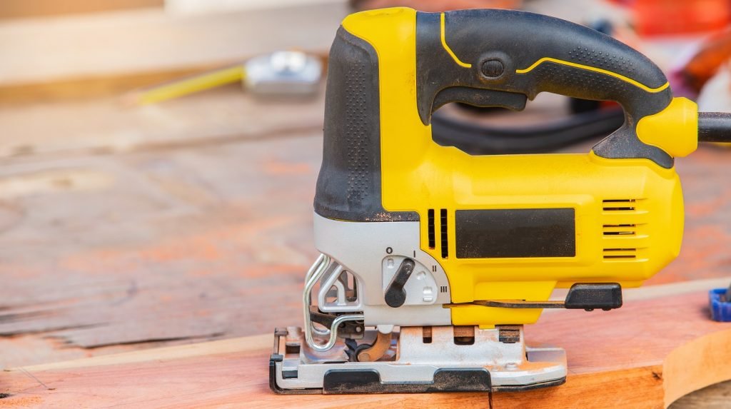 Get proper guidelines of How to use a jigsaw Best jigsaw for every woodworkers