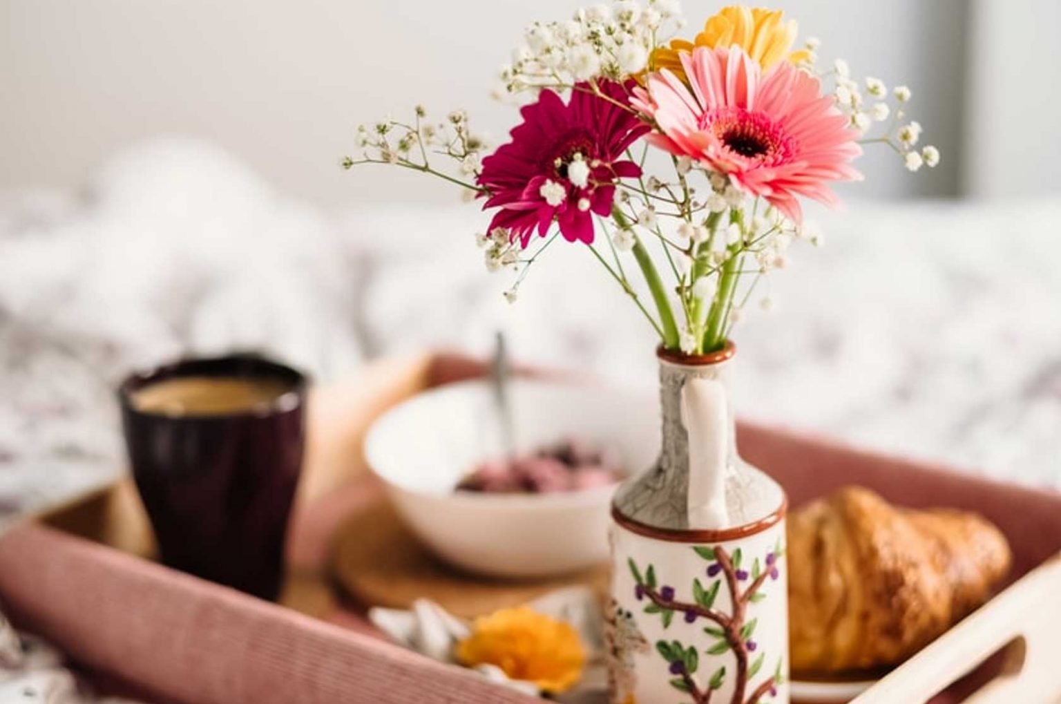 Start Your Day on the Right Foot: Effective Morning Habits Start Your Day on the Right Foot