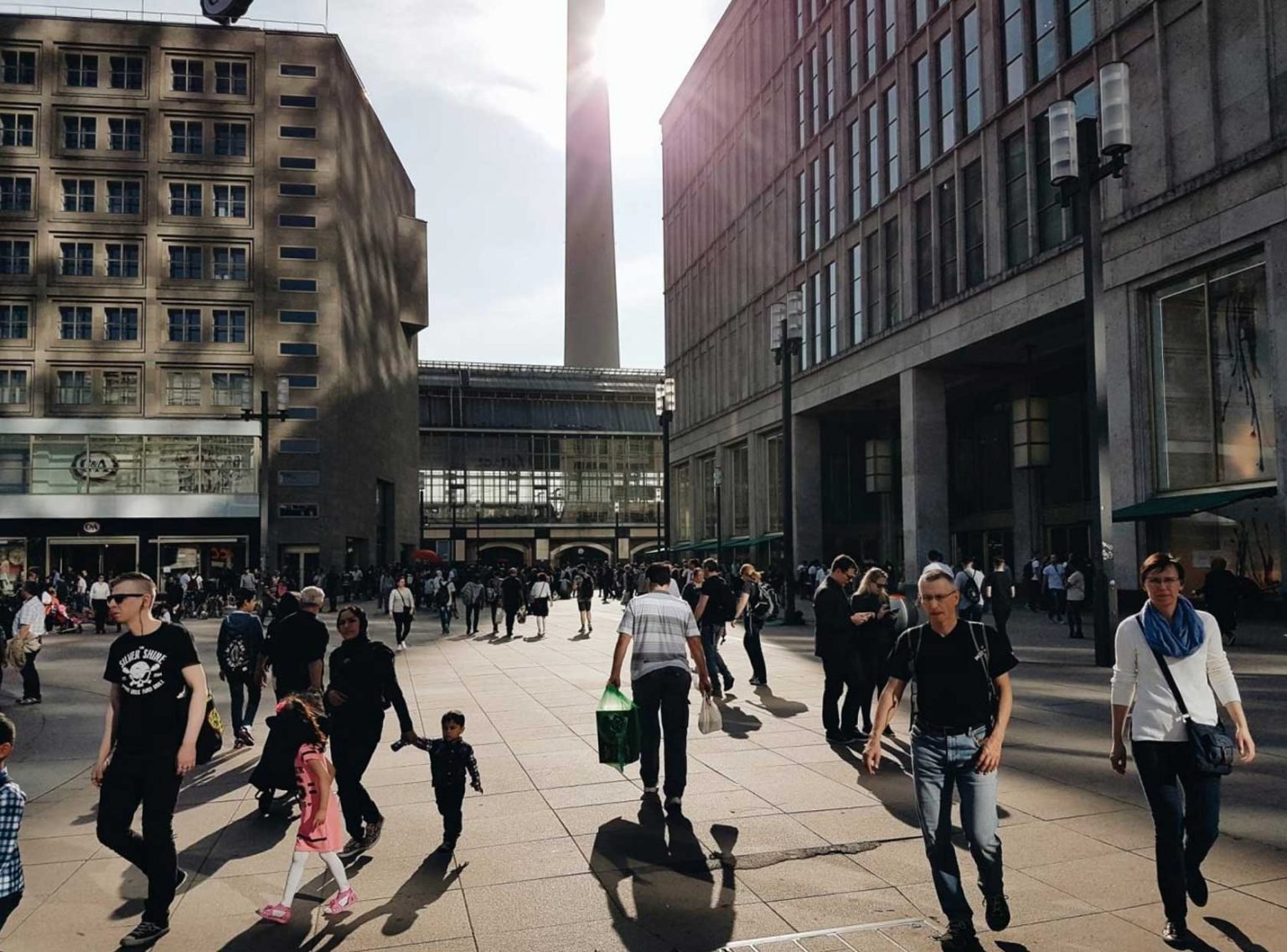 Five Ways To Build A Happier Environment In The Community Build A Happier Environment