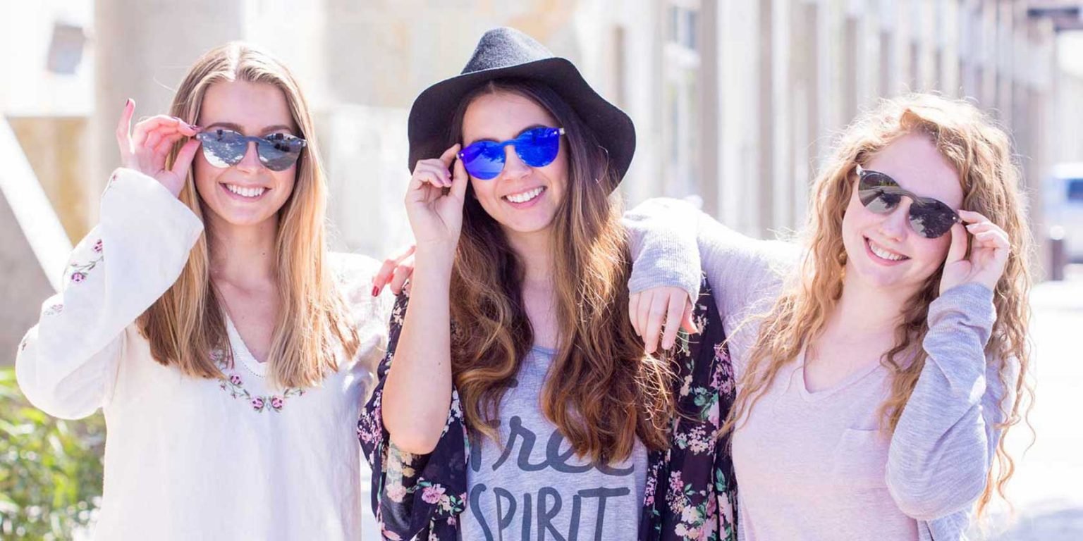 Why wooden sunglasses are becoming a natural trend? fashion wooden sunglasses