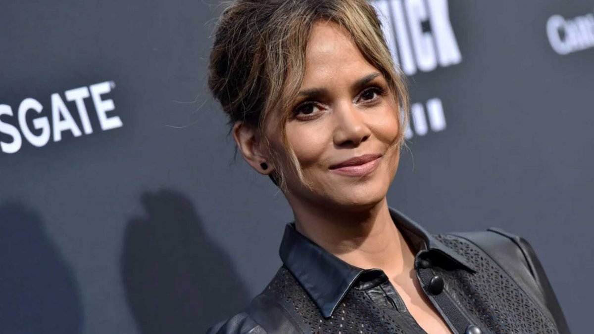 Halle Berry Net Worth, A Look at Her Career, Recognition, and Earnings