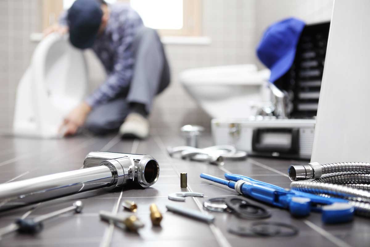 The Importance of Hiring a Plumber