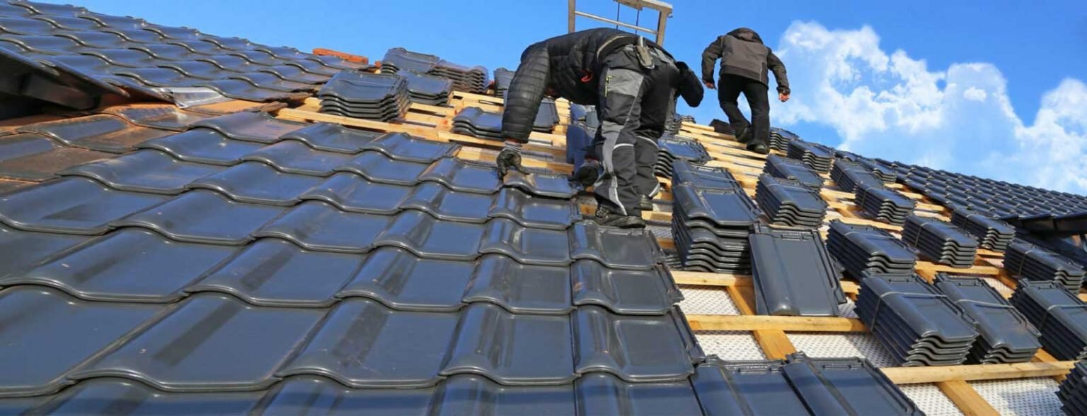 Common Signs You Need to Hire a Roofing Company Roofing Company