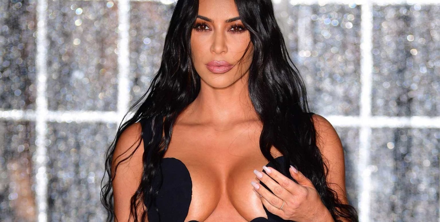 Boob tape- what are the benefits and how to use it? what are the benefits and how to use it