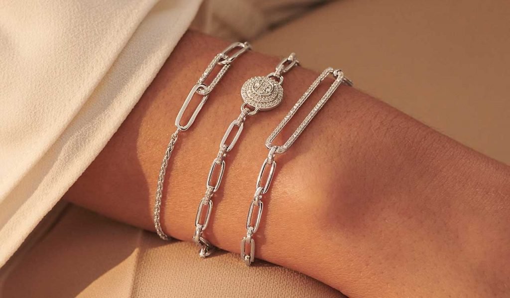 Top 7 Reasons How a Bracelet Can Improve Your Outfit Bracelet Can Improve Your Outfit