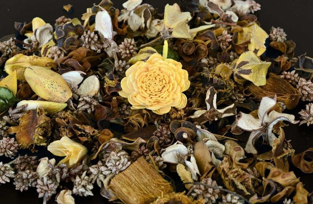 Ingenious and Innovative Ways to Use Gorgeous Dried Flowers