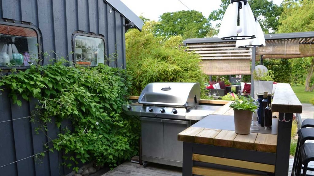 Embrace Green Living By Investing In An Outside Kitchen Investing In An Outside Kitchen