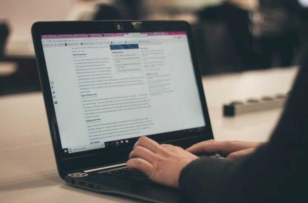 8 Best Real Estate Blogs for Realtors and Homeowners 8 Best Real Estate Blogs for Realtors and Homeowners