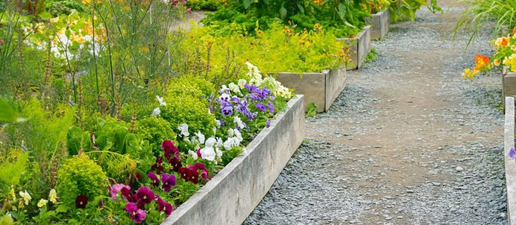 9 Things to Do In the Fall for a Better Garden Next Spring