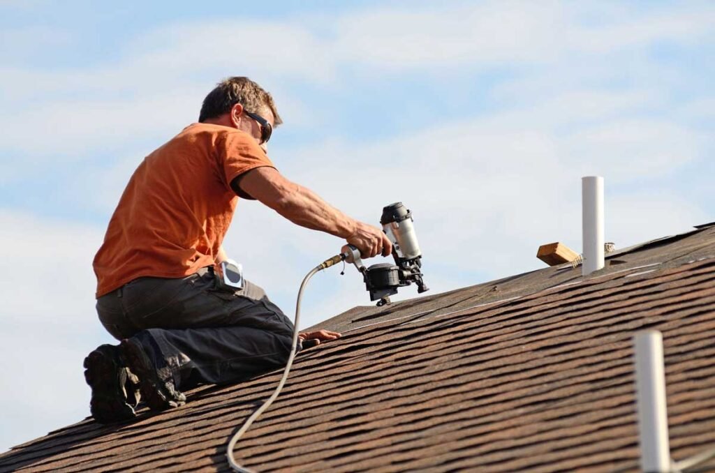 Why Choosing a Local Roofing Company Improves Service Reliability